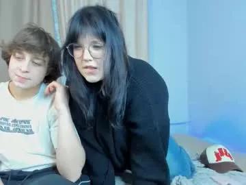 Masturbate to sexy camwhore Twinflux twinflux from Chaturbate