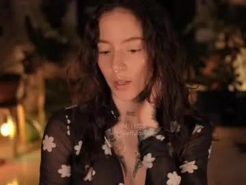 Watch Chaturbate's Effylowell_ effylowell_ from Chaturbate